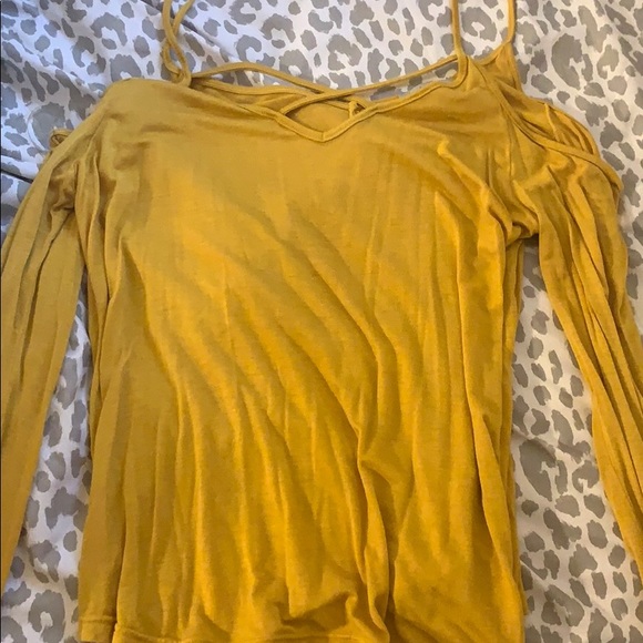 Charlotte Russe Yellow Top - Picture 1 of 2
